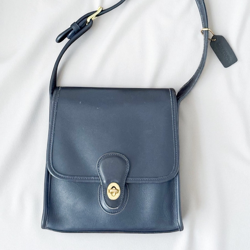 Vintage Coach Navy Blue Shelburne Turnlock Crossbody 9038